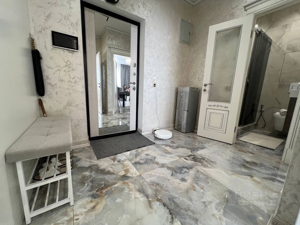 m. Strogino: Apartment, 3-rooms