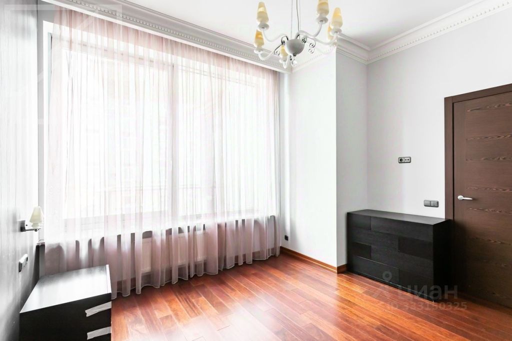 m. Okhotny ryad: Apartment, 4-rooms