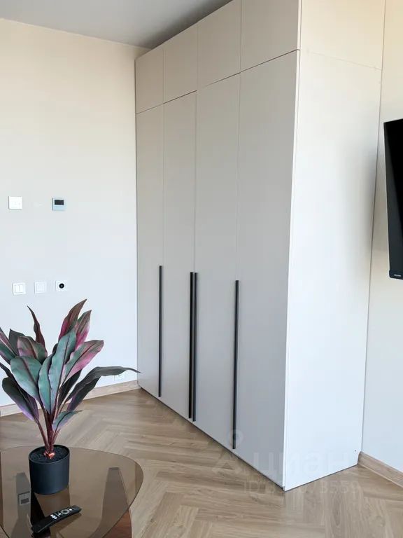 m. Dmitrovskaya: Apartment, studio