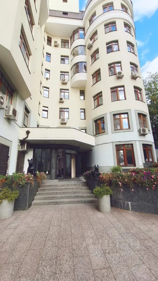 m. Mayakovskaya: Apartment, 3-rooms