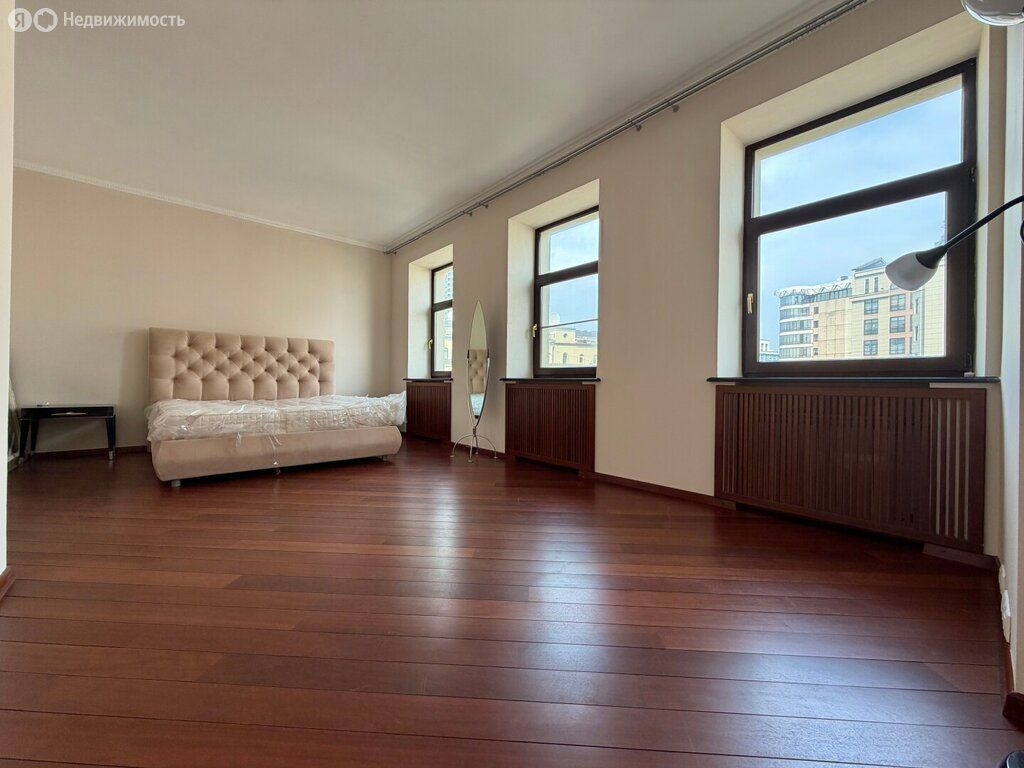 m. Smolenskaya: Apartment, 3-rooms
