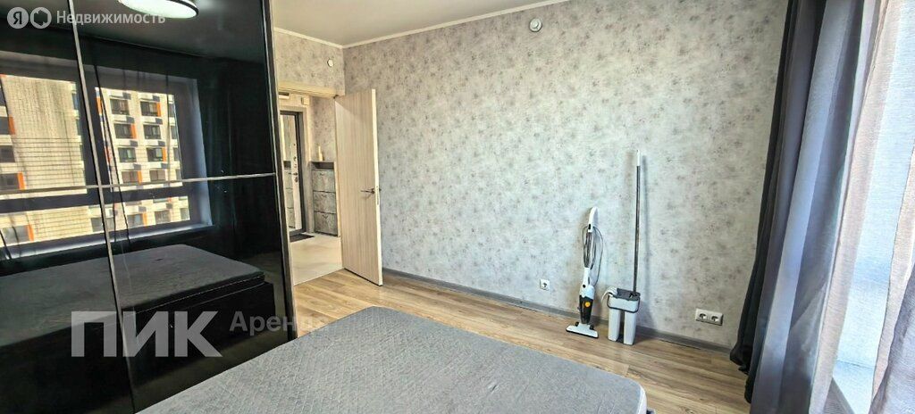 m. Lukhmanovskaya: Apartment, 1-rooms