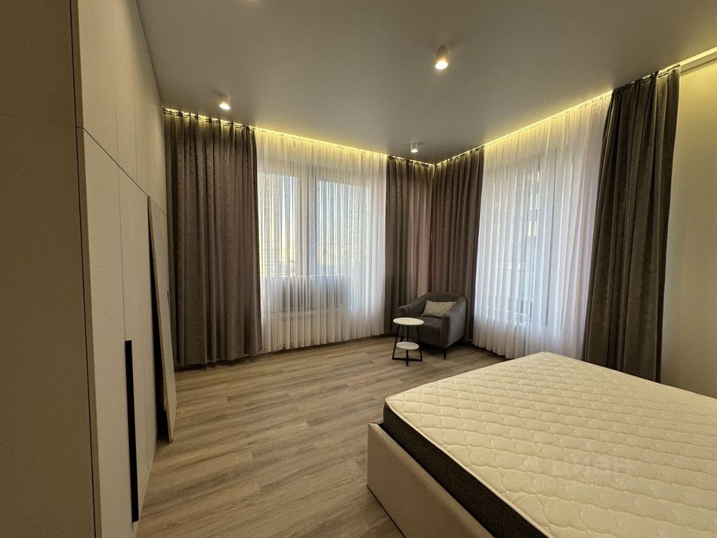 m. Aminyevskaya: Apartment, 3-rooms