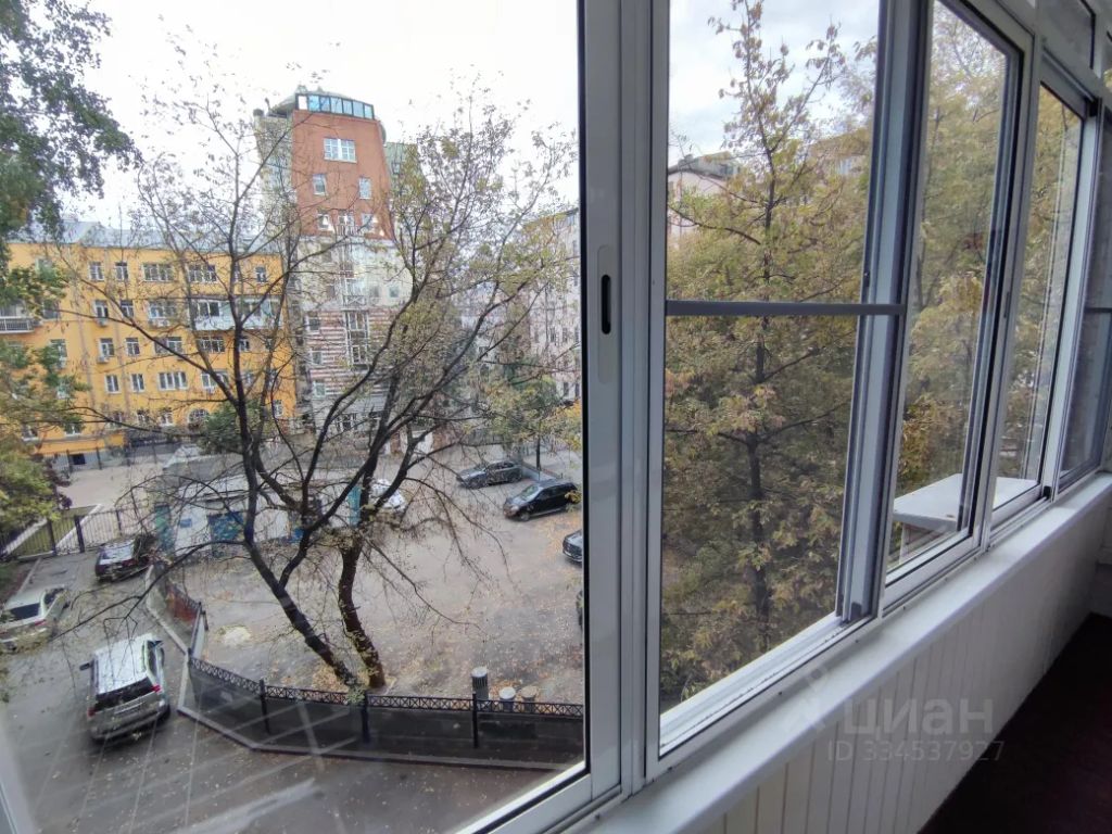 m. Mayakovskaya: Apartment, 2-rooms