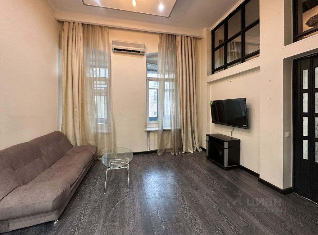m. Arbatskaya: Apartment, 2-rooms