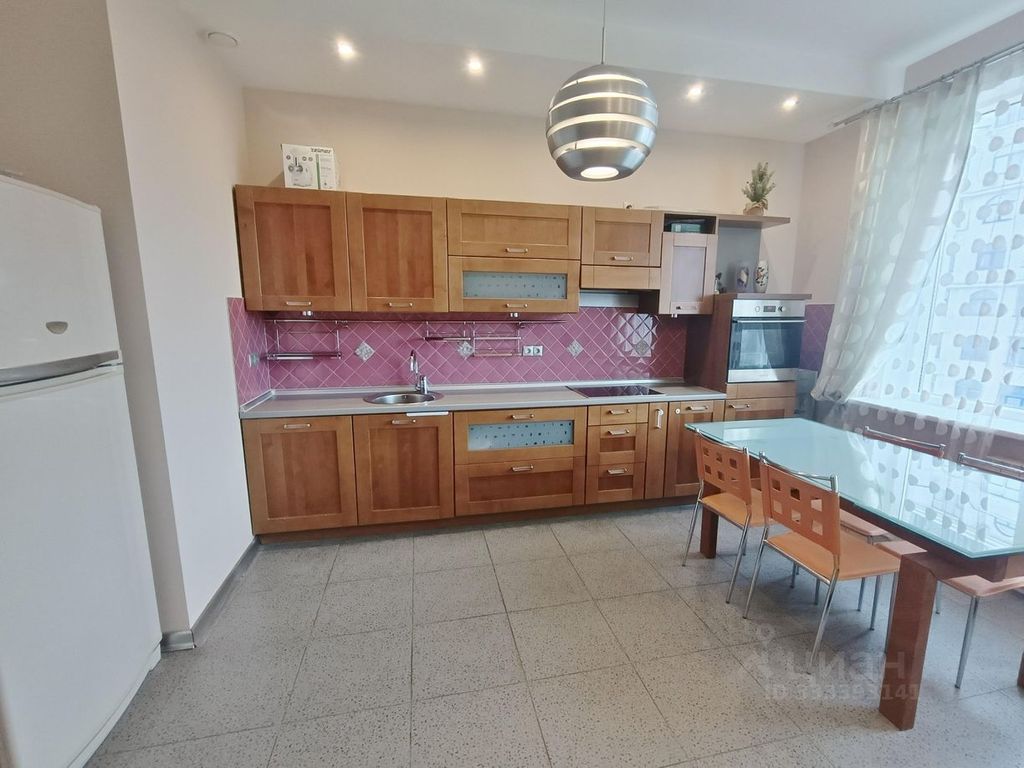 m. Oktyabrskoe pole: Apartment, 2-rooms