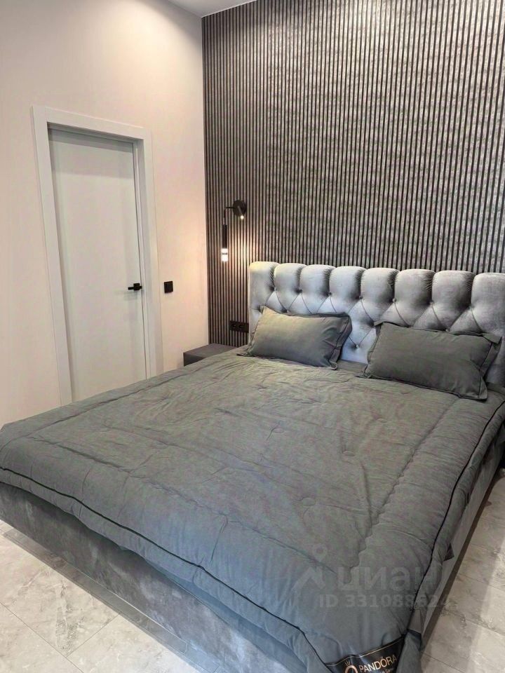m. ZIL: Apartment, 2-rooms