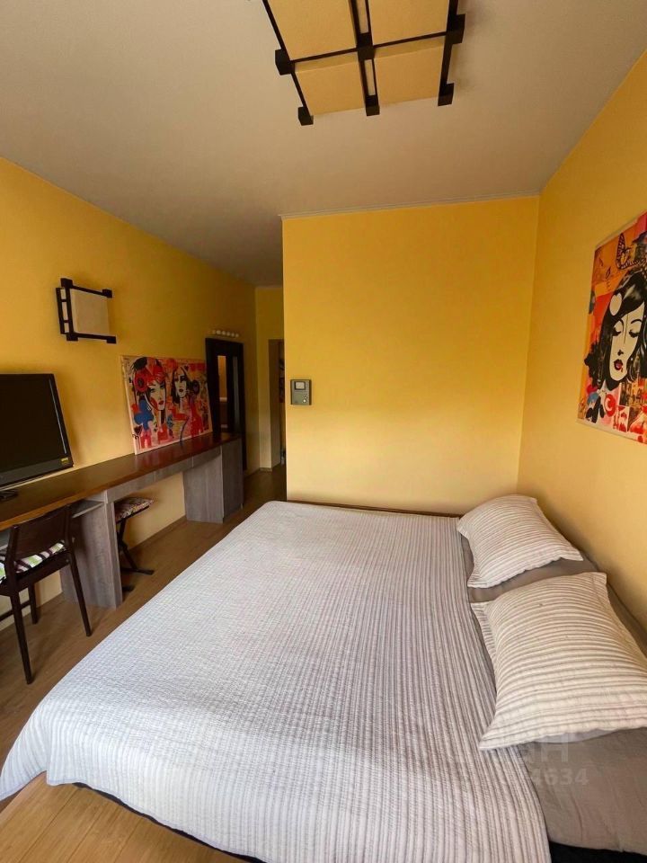 m. Oktyabrskoe pole: Apartment, 2-rooms