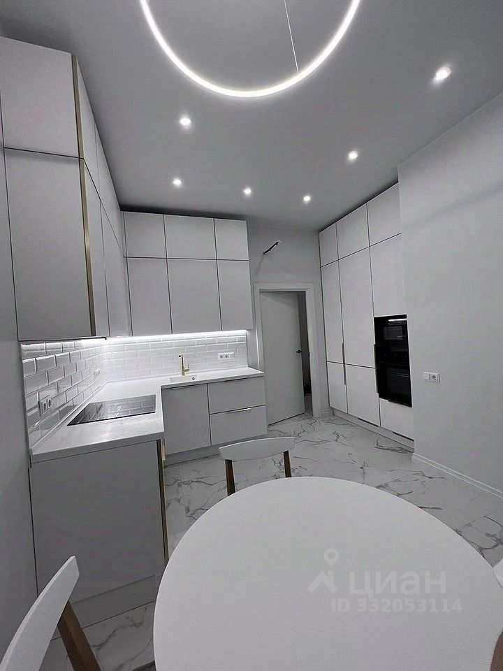 m. Rabochy Poselok: Apartment, 2-rooms