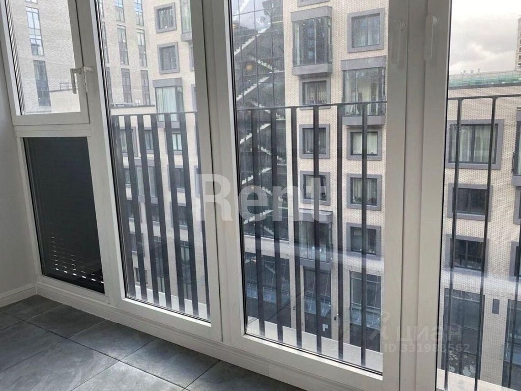 m. ZIL: Apartment, 2-rooms