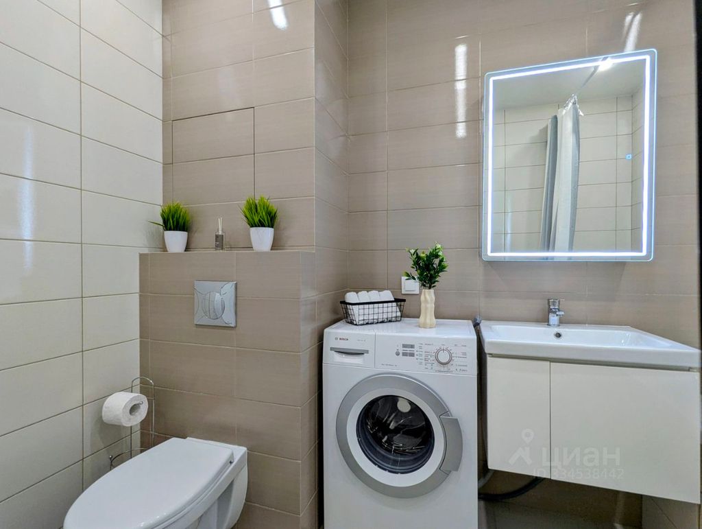 m. ZIL: Apartment, 1-rooms