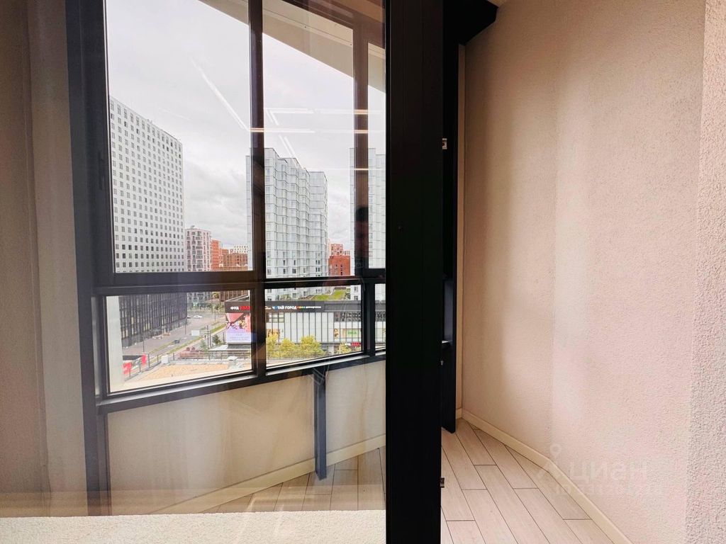 m. ZIL: Apartment, 2-rooms