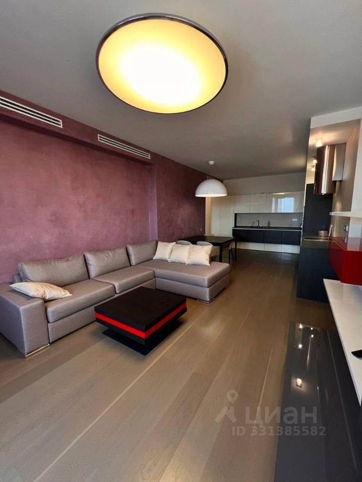 m. Oktyabrskoe pole: Apartment, 2-rooms