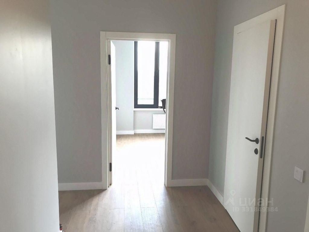 m. Verkhnie Kotly: Apartment, 2-rooms