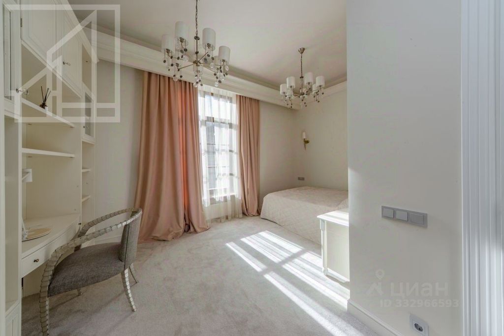 m. Mayakovskaya: Apartment, 4-rooms