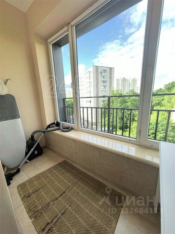 m. Rabochy Poselok: Apartment, studio