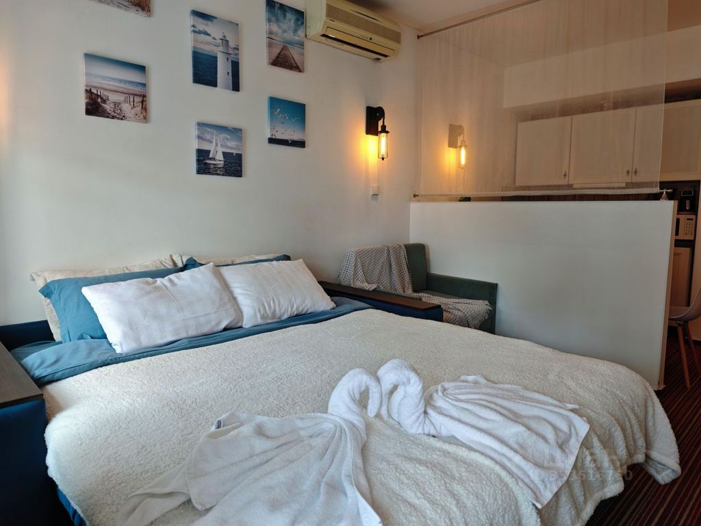m. Sretensky bulvar: Apartment, studio