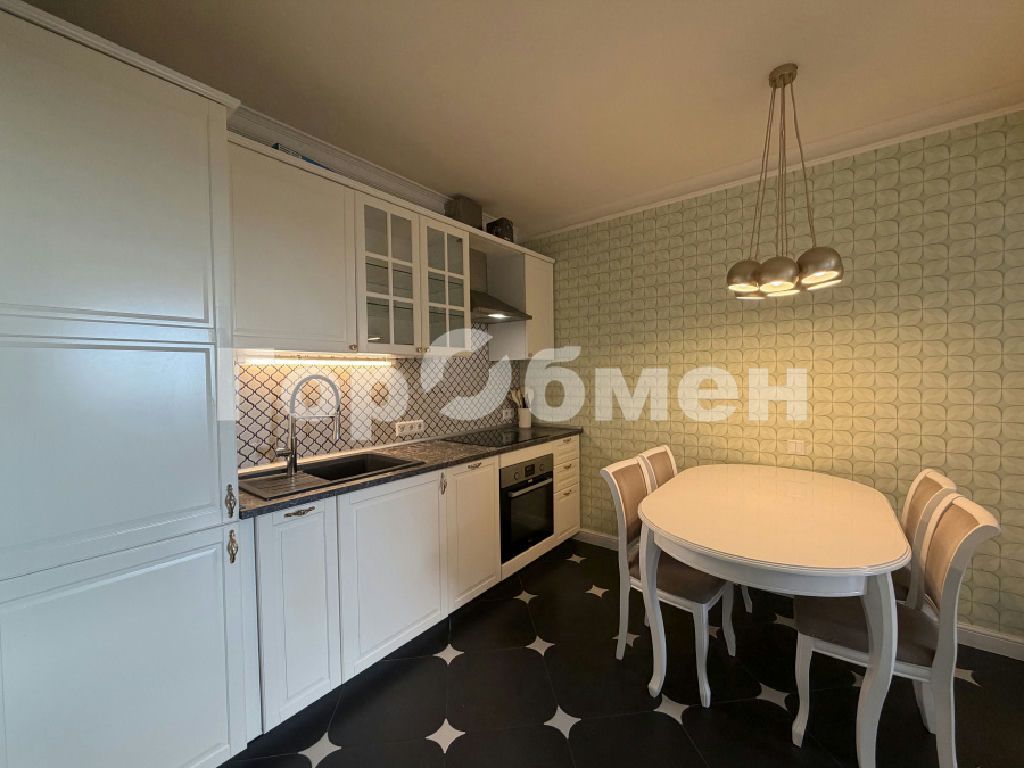 m. Annino: Apartment, 3-rooms
