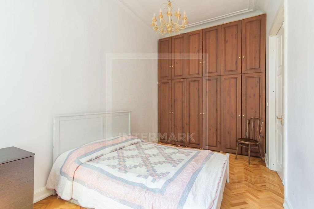 m. Kitay-gorod: Apartment, 4-rooms