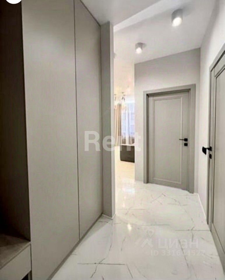 m. ZIL: Apartment, 2-rooms