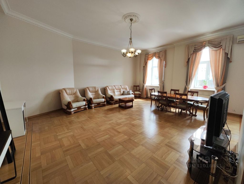 m. Lubyanka: Apartment, 3-rooms