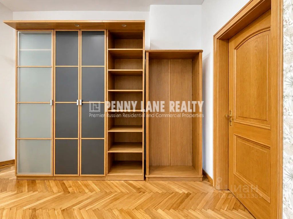 m. Universitet druzhby narodov: Apartment, 3-rooms