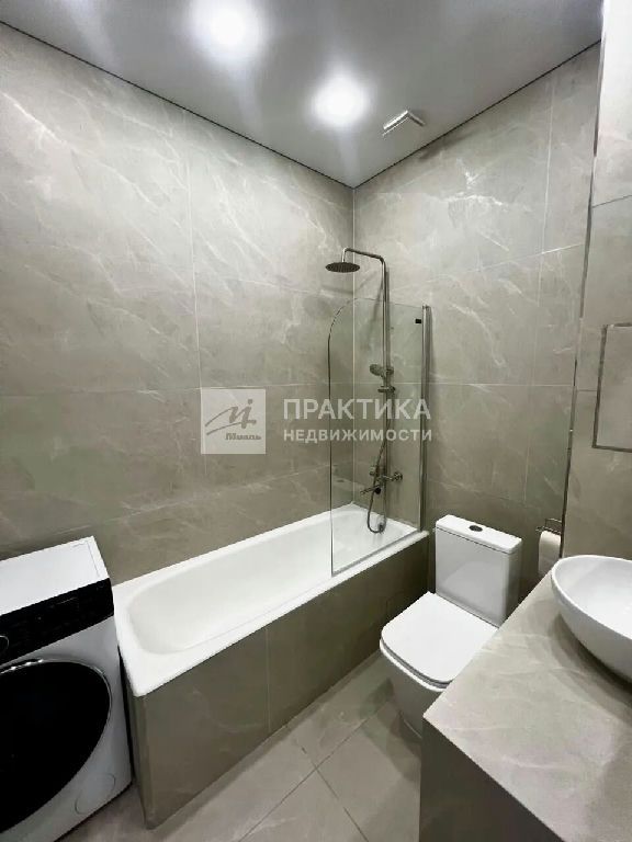 m. ZIL: Apartment, 2-rooms