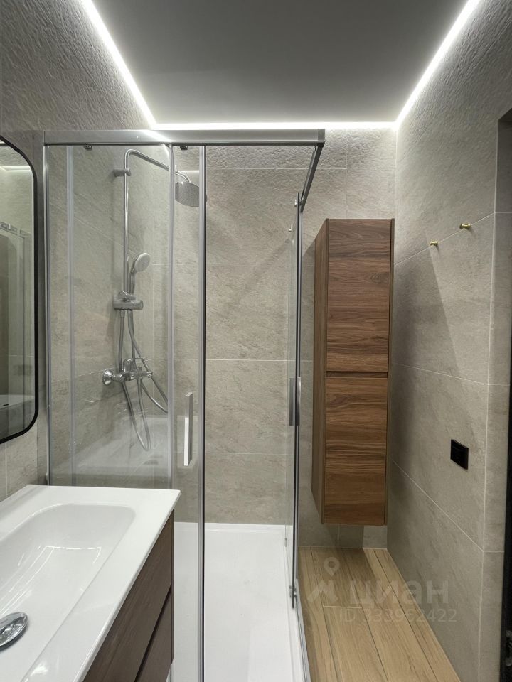 m. Dubrovka: Apartment, studio