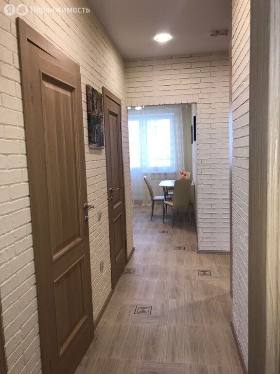 m. Lukhmanovskaya: Apartment, 2-rooms