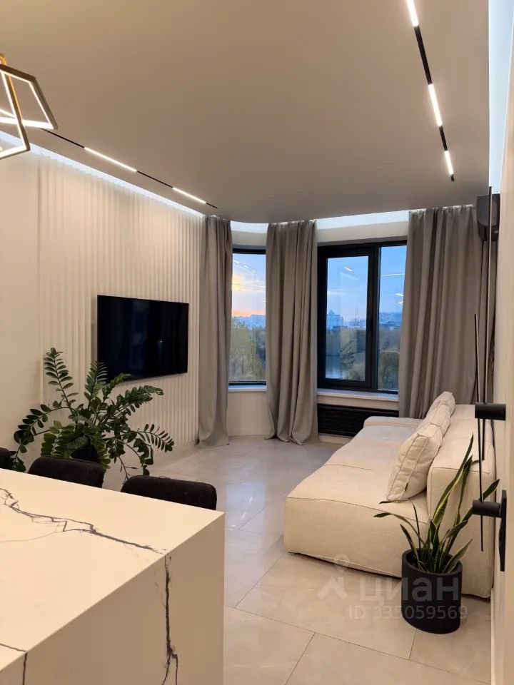 m. Trikotazhnaya: Apartment, 2-rooms