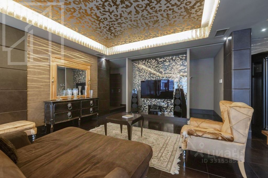 m. Kropotkinskaya: Apartment, 4-rooms