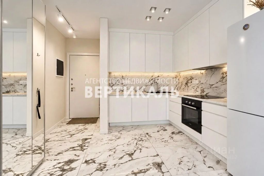 m. Ulitsa 1905 goda: Apartment, 2-rooms