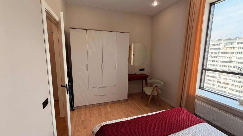 m. Serp i Molot: Apartment, 2-rooms