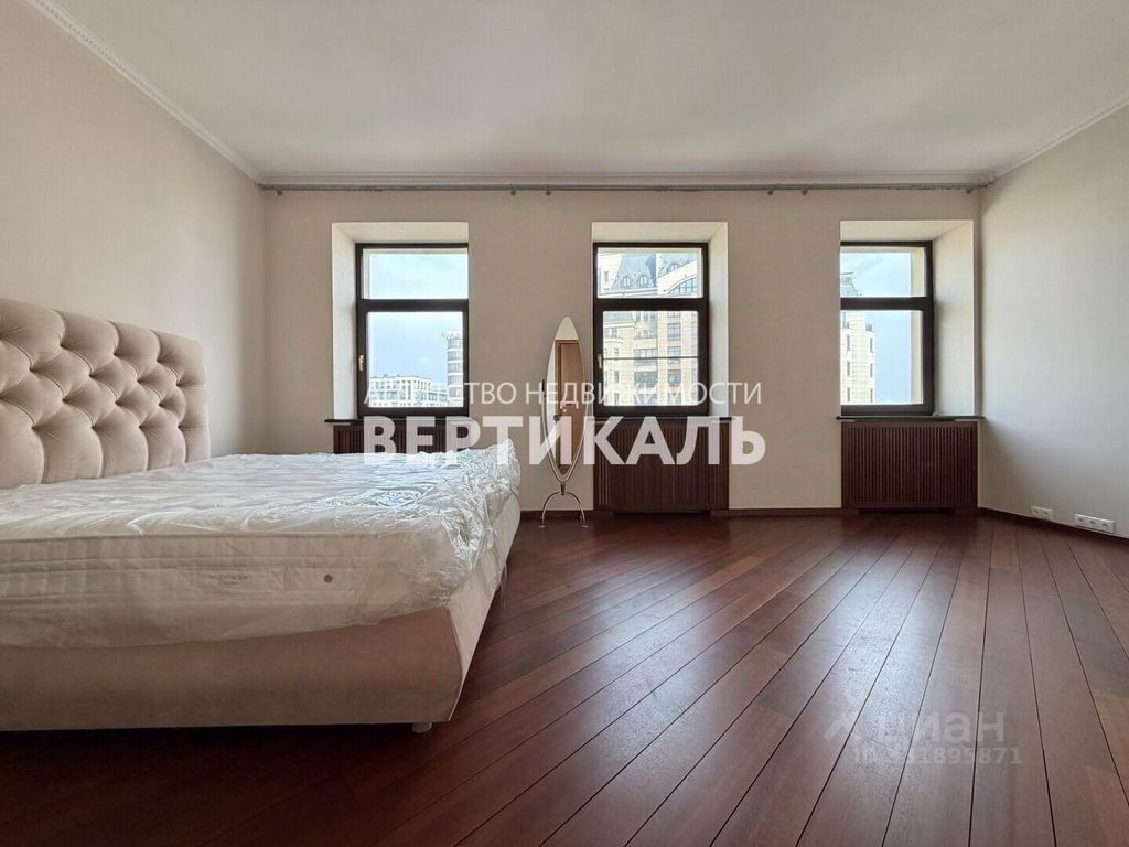 m. Smolenskaya: Apartment, 3-rooms