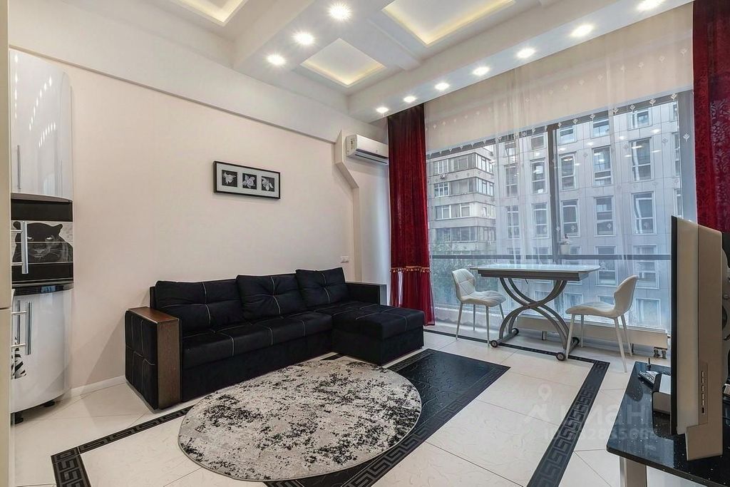 m. Baumanskaya: Apartment, 2-rooms