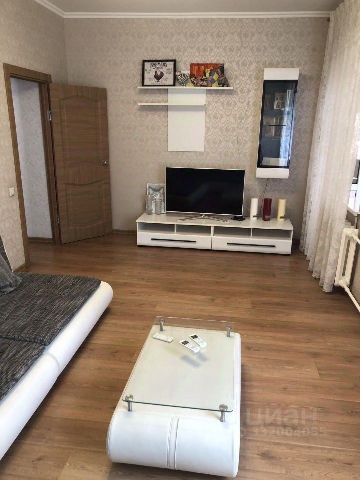 m. Krasny Baltiets: Apartment, 2-rooms
