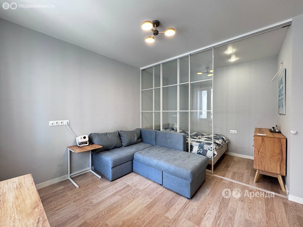 m. ZIL: Apartment, 1-rooms
