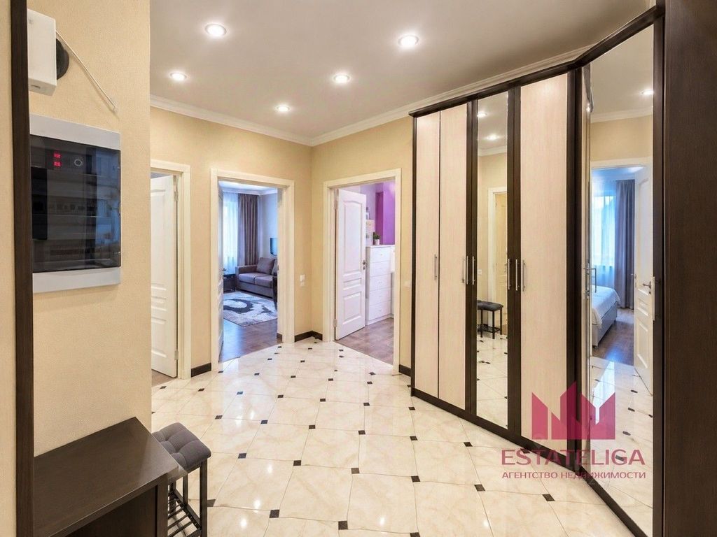 m. Krasnopresnenskaya: Apartment, 2-rooms