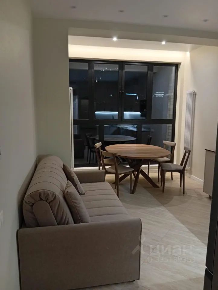 m. Dubrovka: Apartment, 2-rooms