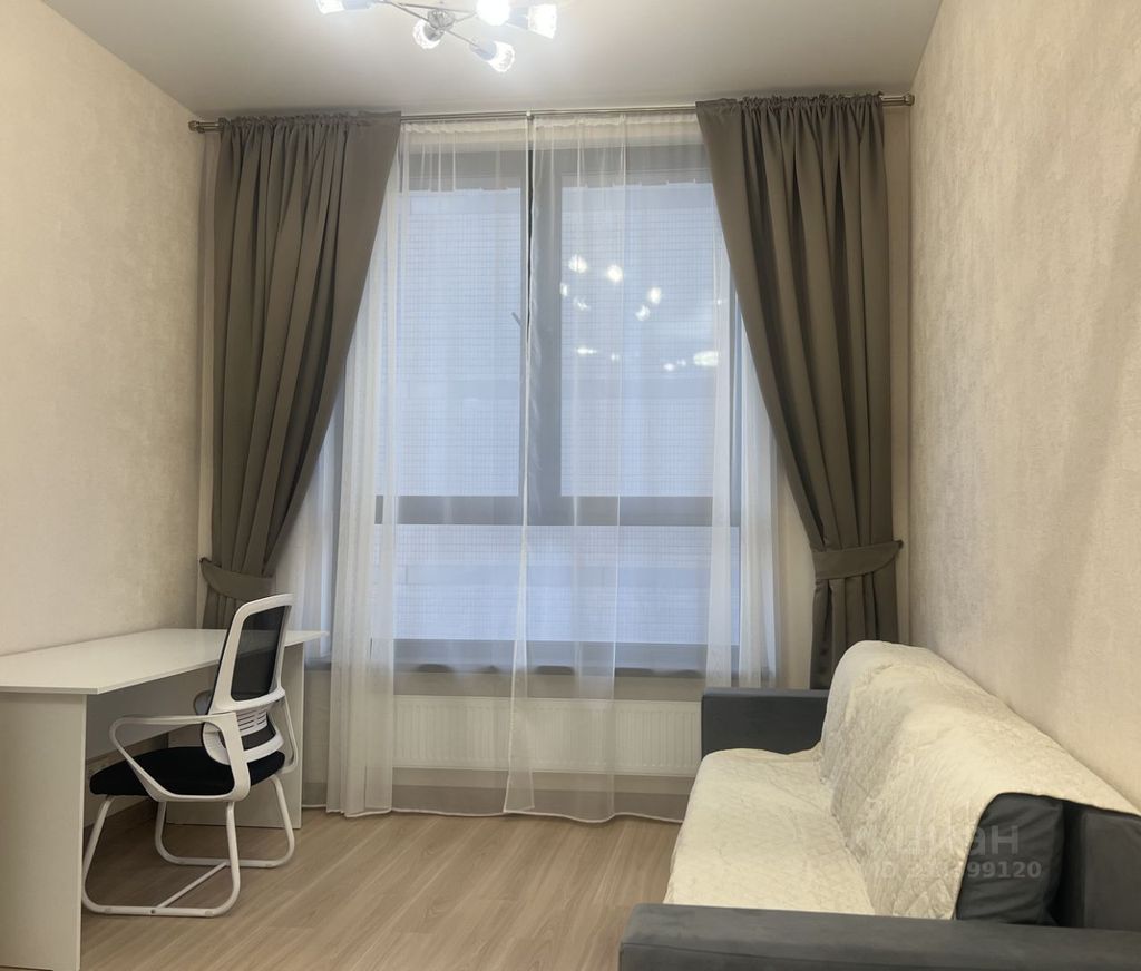 m. ZIL: Apartment, 2-rooms