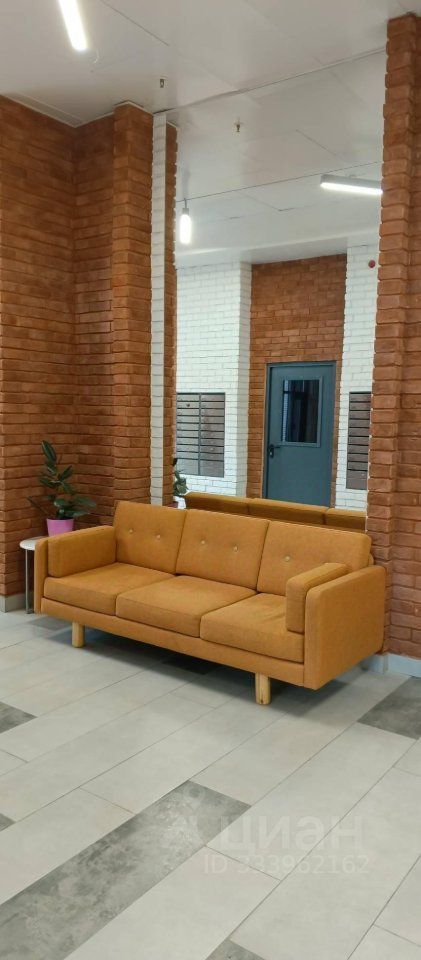 m. Oktyabrskoe pole: Apartment, 1-rooms