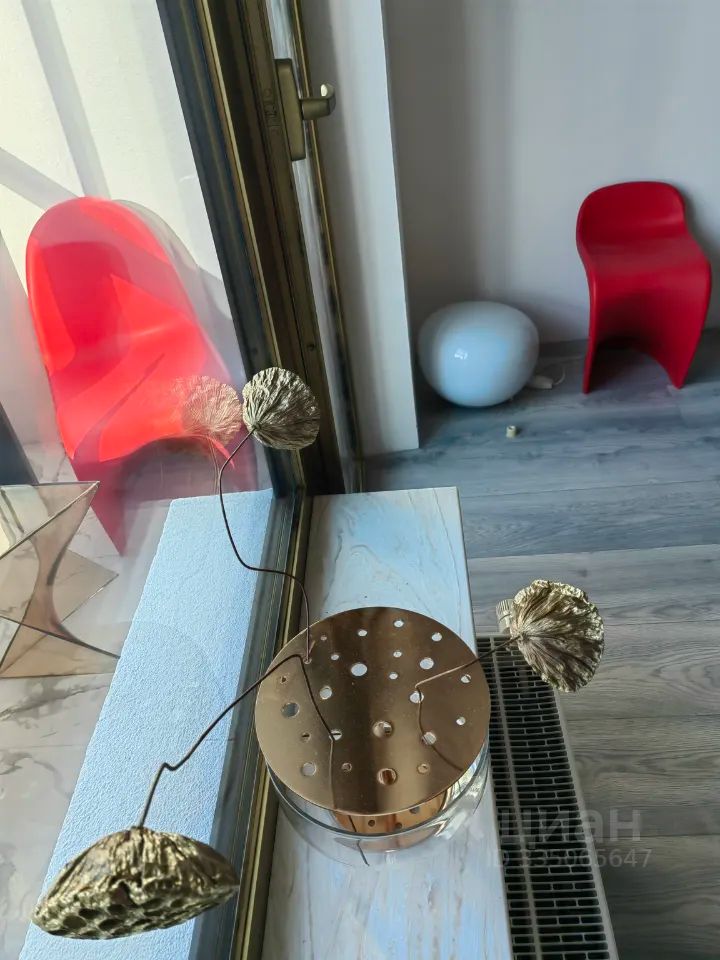 m. ZIL: Apartment, 2-rooms