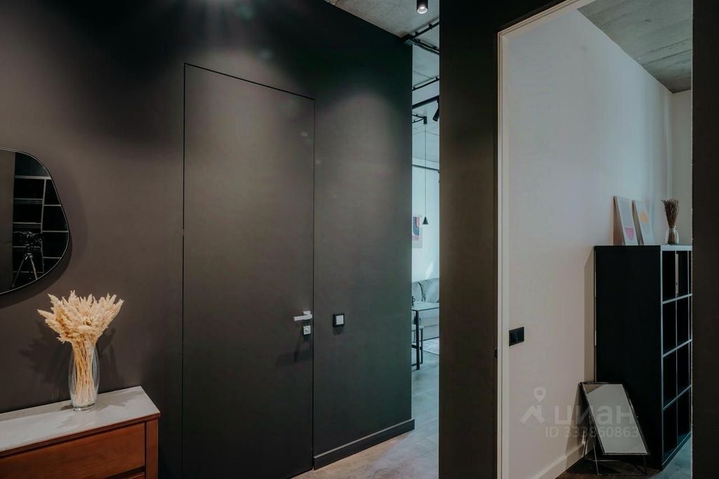 m. ZIL: Apartment, 2-rooms