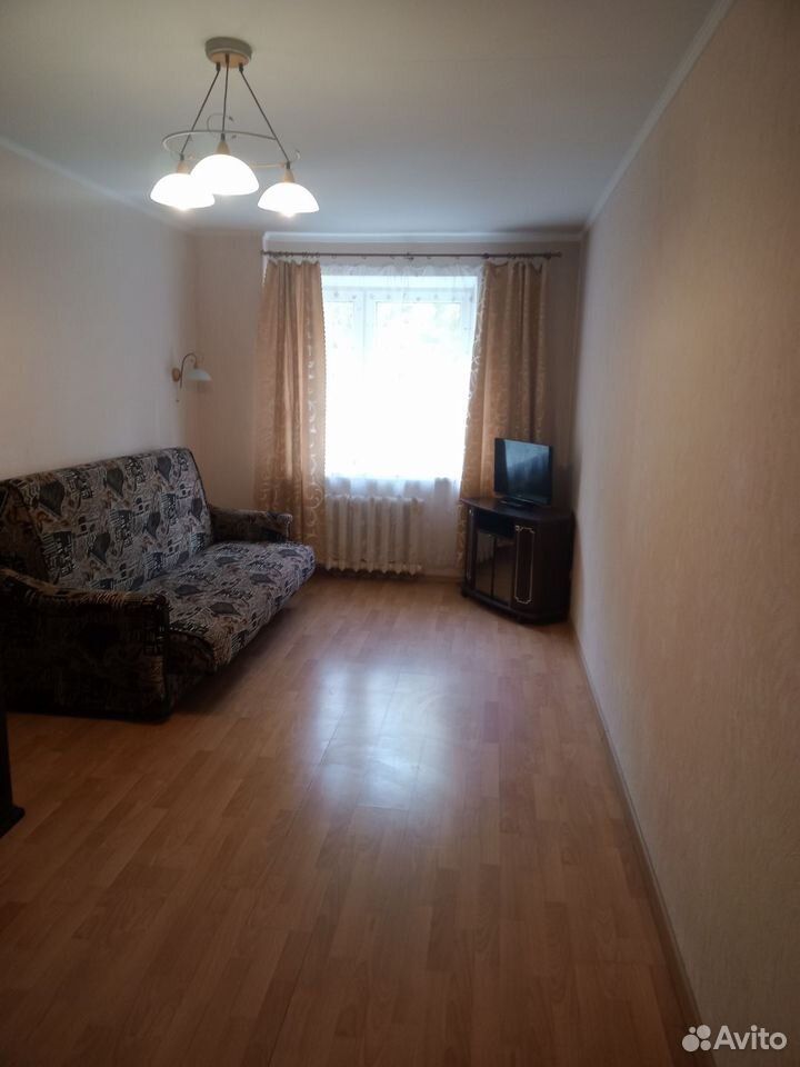 m. Lukhmanovskaya: Apartment, 1-rooms