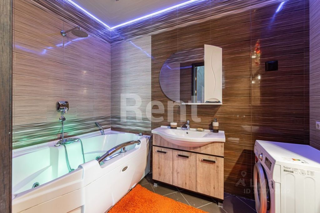 m. Strogino: Apartment, 2-rooms