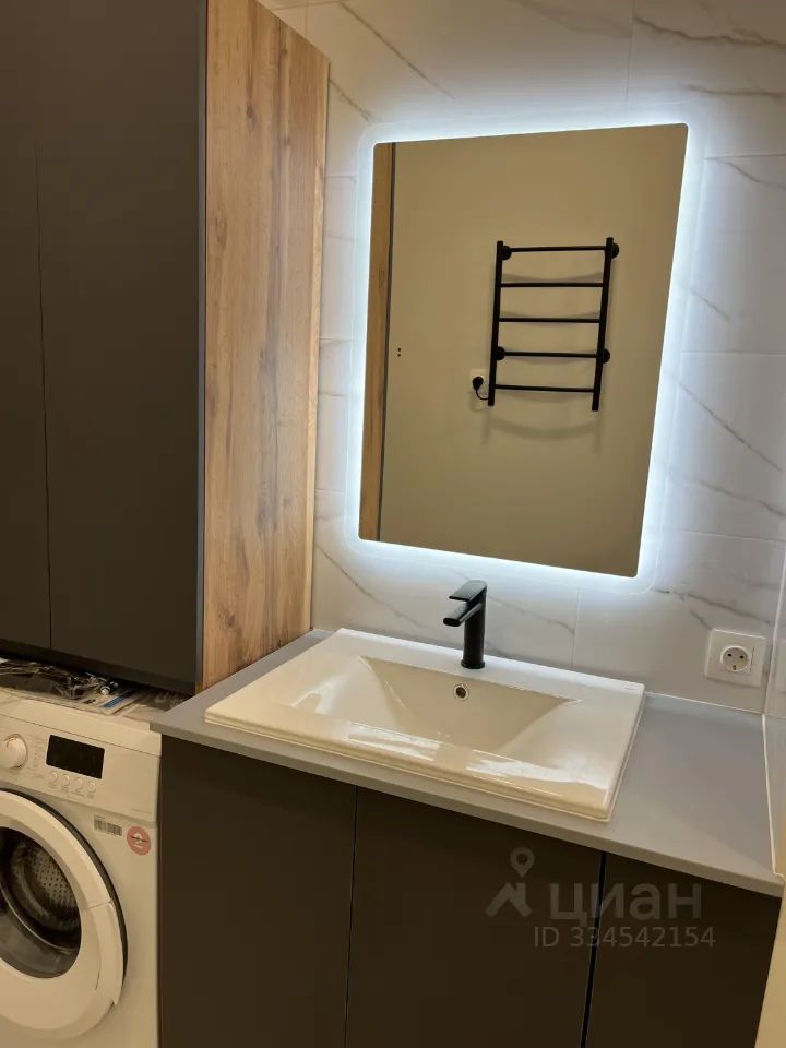 m. Buninskaya alleya: Apartment, 1-rooms