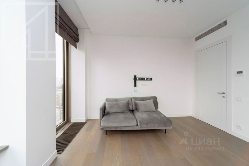 m. Ulitsa 1905 goda: Apartment, 4-rooms