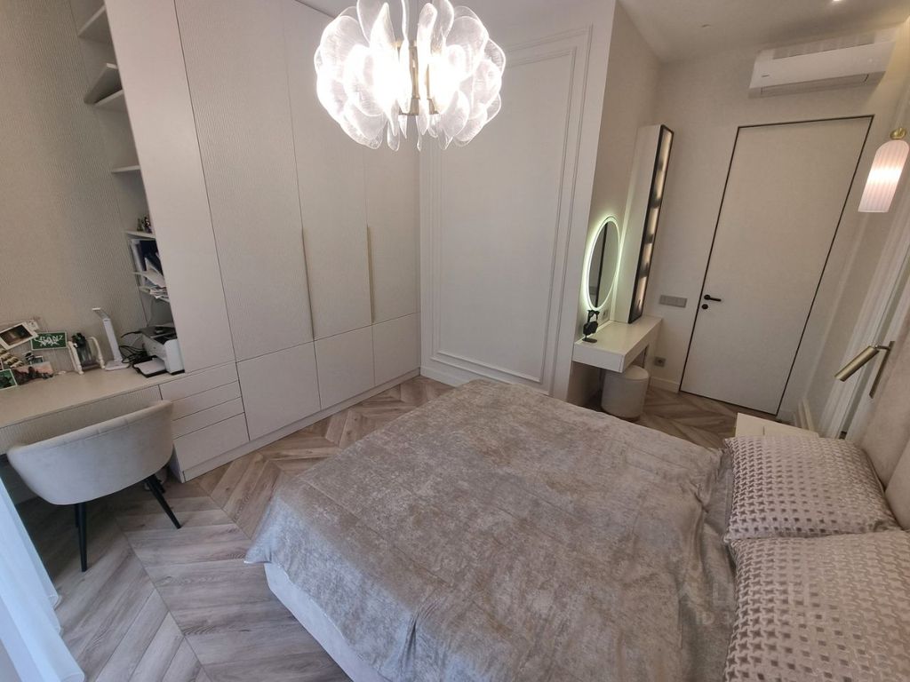m. Avtozavodskaya: Apartment, 3-rooms