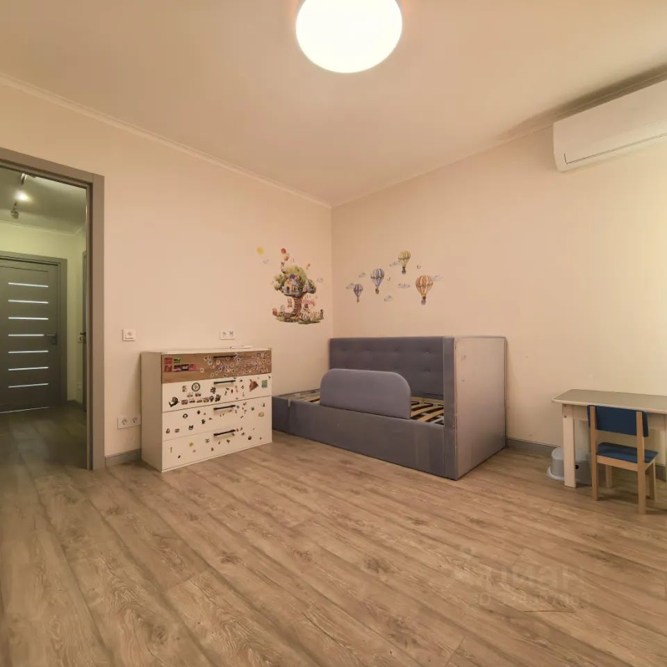 m. Bulvar Dmitriya Donskogo: Apartment, 2-rooms