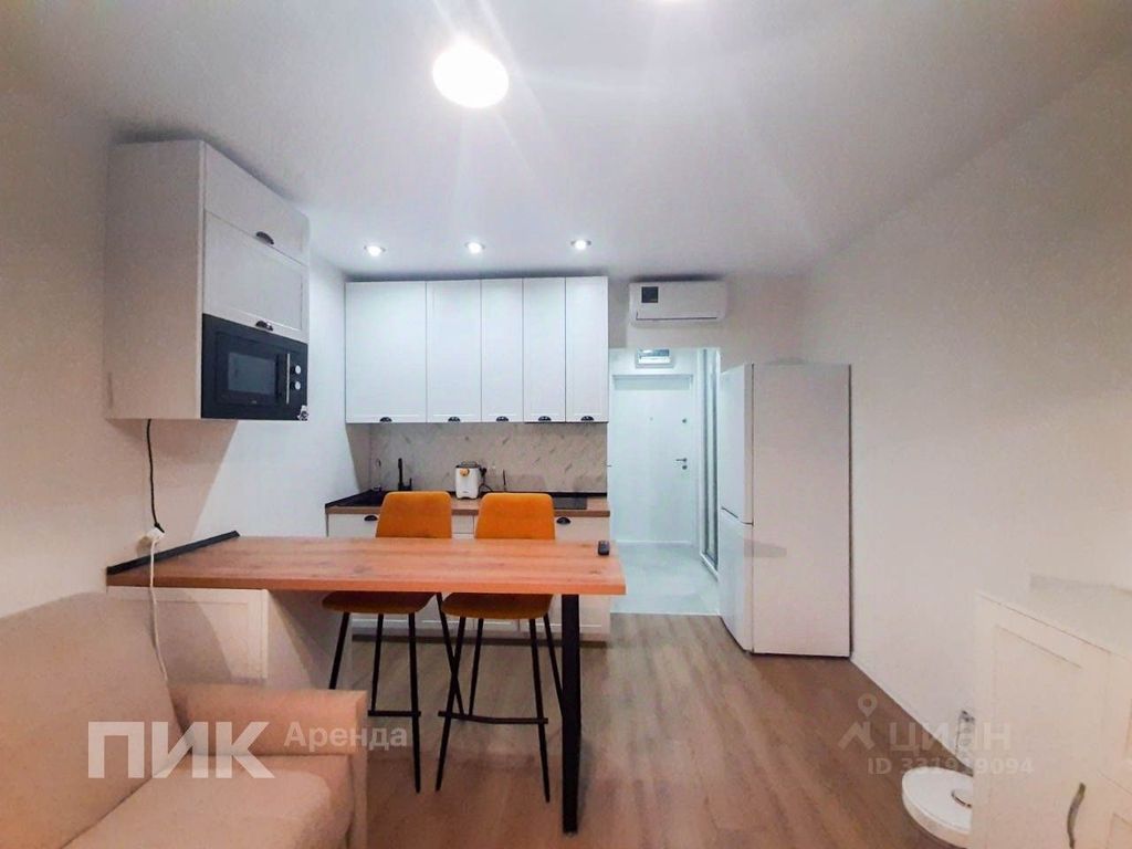 m. Opalikha: Apartment, studio